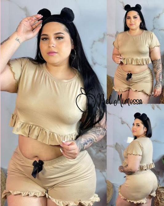 Conjunto de short y blusa plus un color