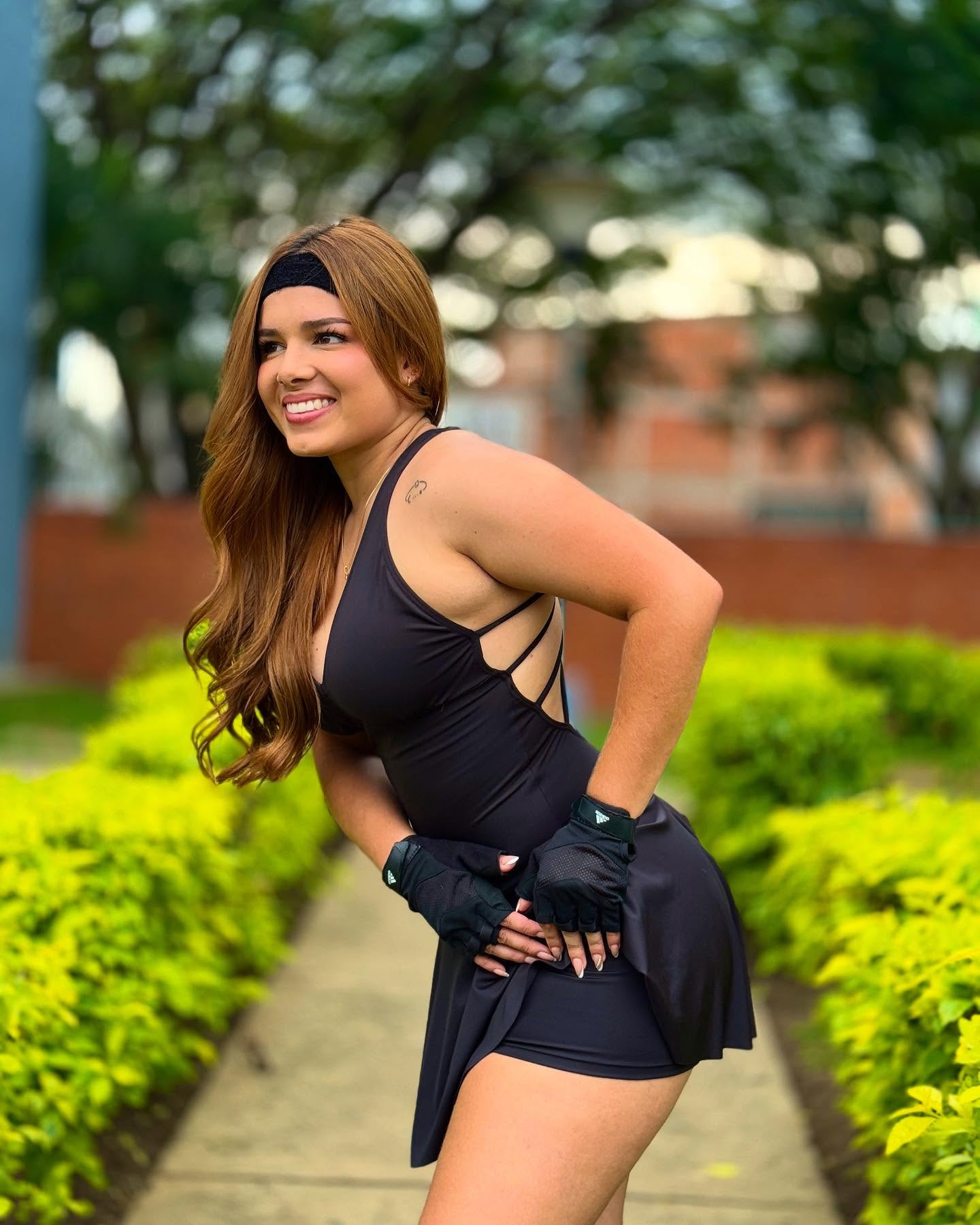 Active Dress Criss-Cross